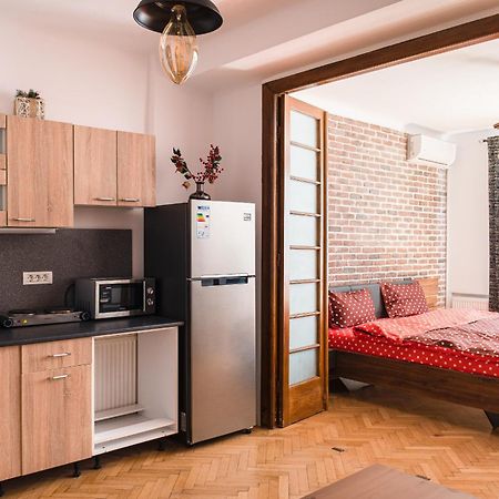 Heart Of Downtown 3 Rooms Apartment Self Check In 부쿠레슈티 외부 사진