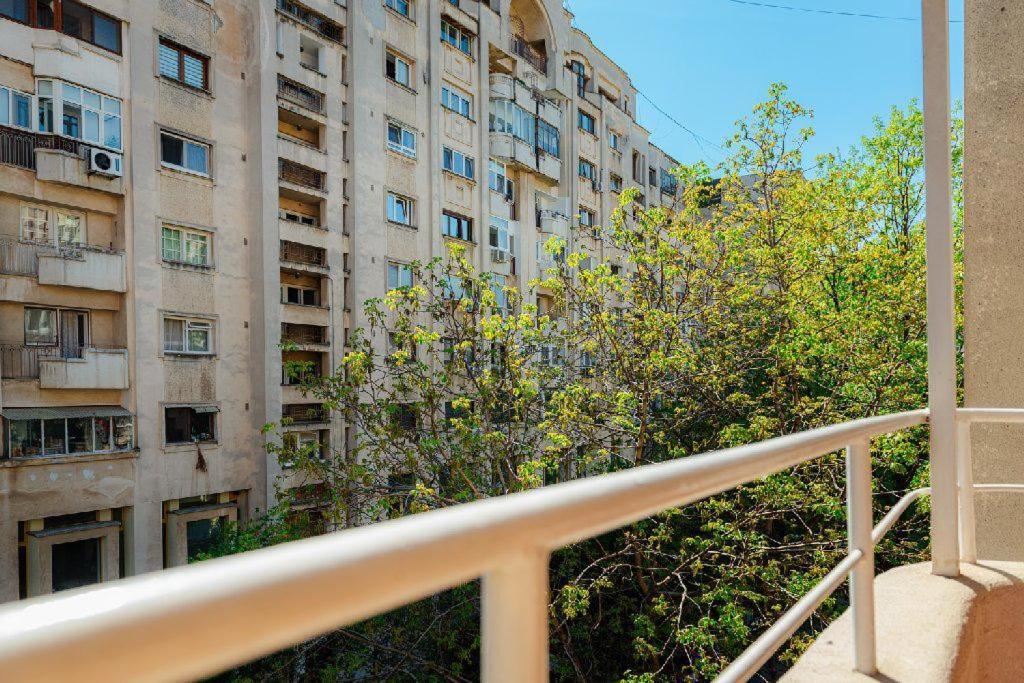 Heart Of Downtown 3 Rooms Apartment Self Check In 부쿠레슈티 외부 사진