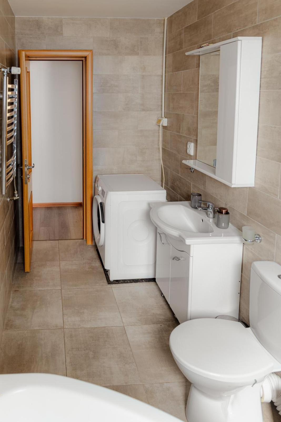Heart Of Downtown 3 Rooms Apartment Self Check In 부쿠레슈티 외부 사진