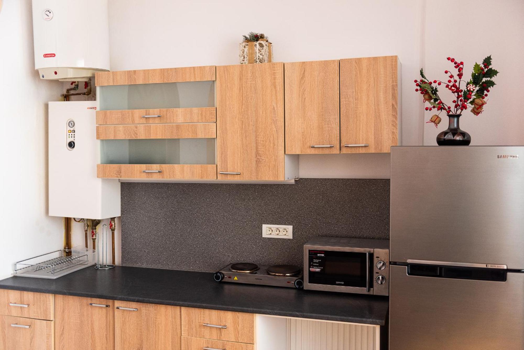 Heart Of Downtown 3 Rooms Apartment Self Check In 부쿠레슈티 외부 사진