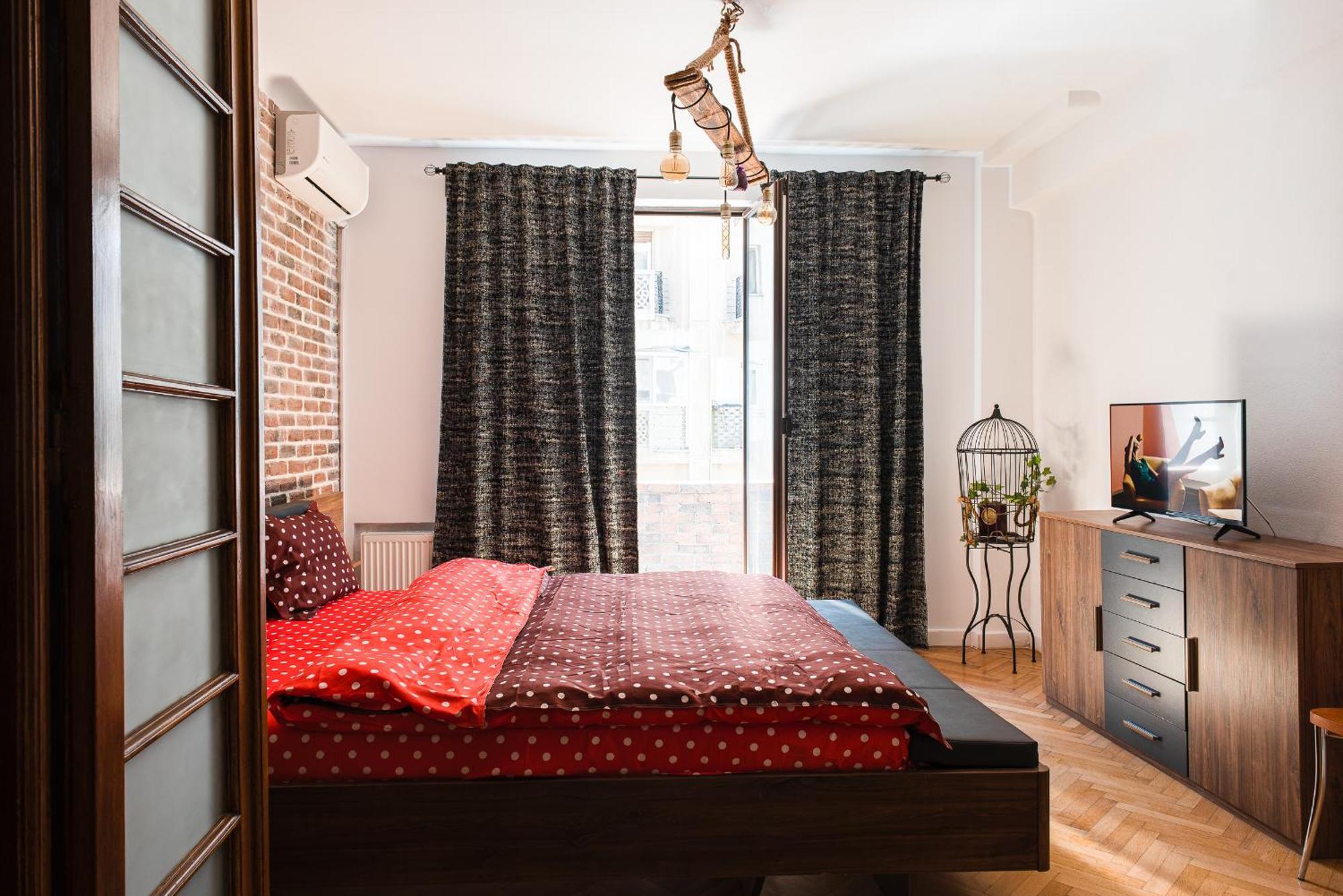 Heart Of Downtown 3 Rooms Apartment Self Check In 부쿠레슈티 외부 사진
